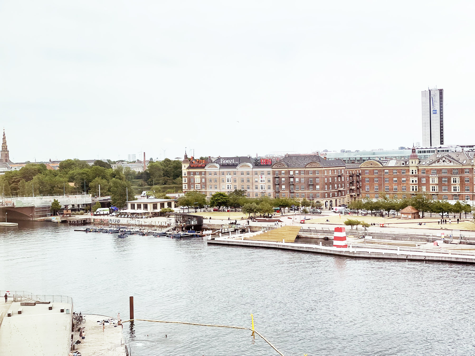 Rent a picnic boat, Copenhagen Guide