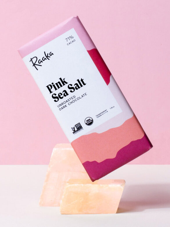 Pink Sea Salt - 71% Cacao - Raaka Chocolate - Pilots + Cabin Crew Shop